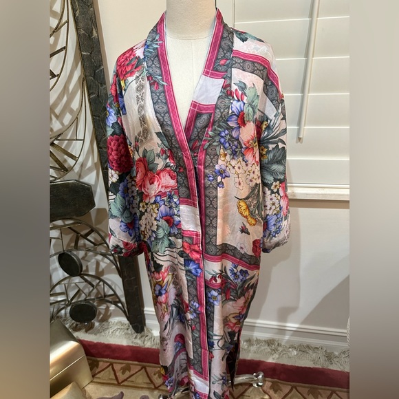 Johnny Was Fugi Brazil Flower Reversible Silk Kamono small  NWOT - Picture 3 of 10